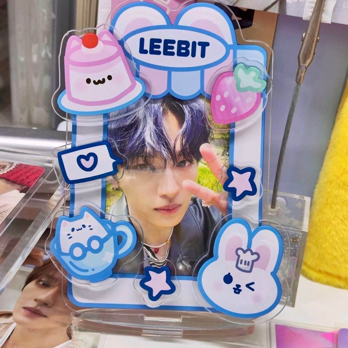 OT8 Bias Photocard Stand<NEW>